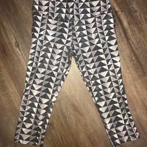 Nike Dri-Fit One Legend Pant Crop EUC